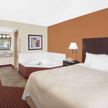 Days Inn By Wyndham Ames Kültér fotó
